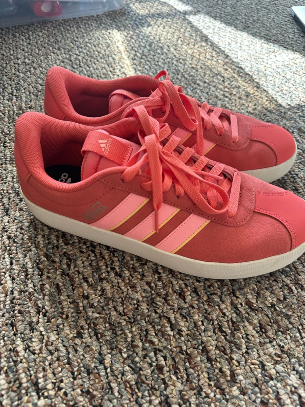 Adidas Women’s Coral Pink Court sneakers